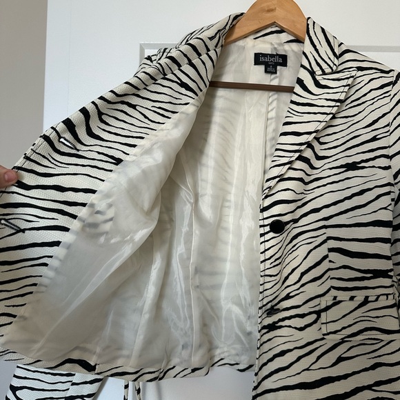 Abella Zebra Print Blazer in Black and Cream - Picture 4 of 6